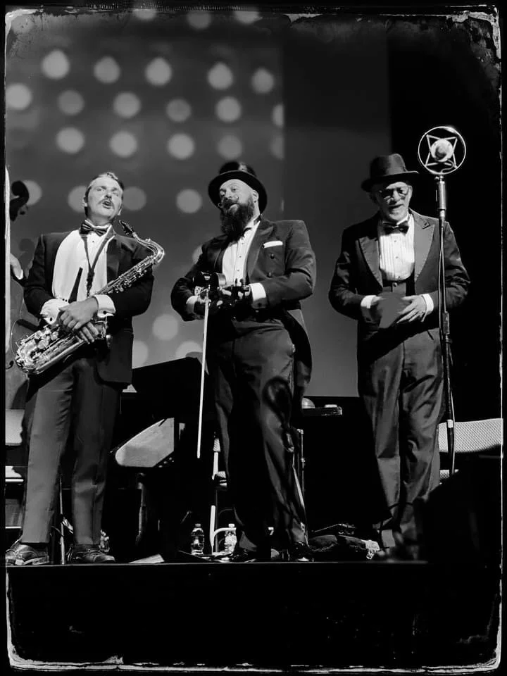 Photo:  Johnny Snapps