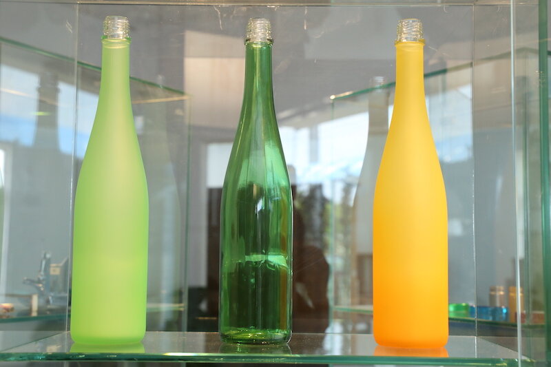 ….Glass<em>Transparency transformed using innovative methods</em>..玻璃材质..Cốc thủy tinh….