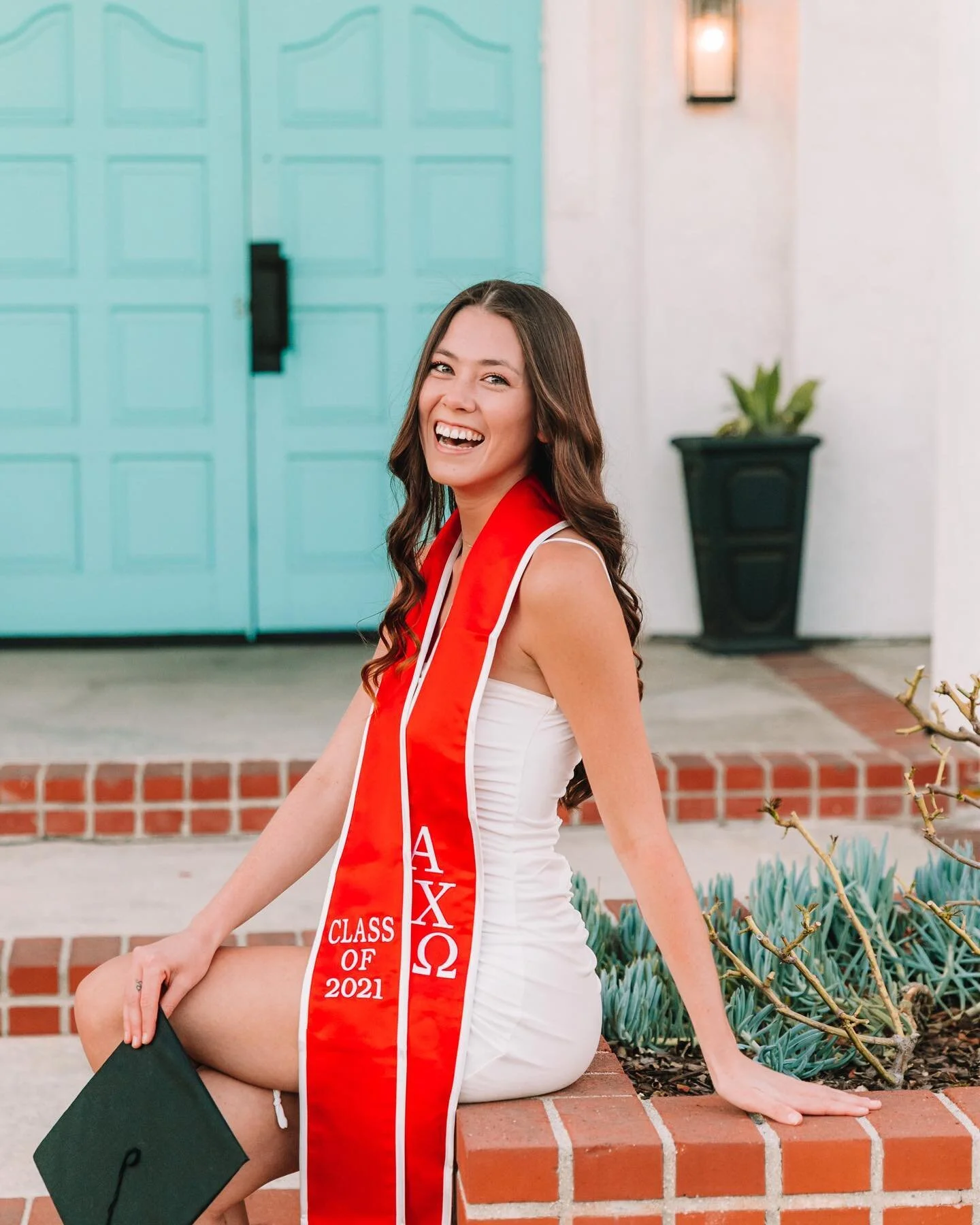 She did it- COLLEGE GRADUATE!!!✨🎓🤍🎉

Shooting here was such an iconic graduation spot that I&rsquo;ve wanted to shoot at since I started my business!! Excited to check it off my list &amp; can&rsquo;t wait to be back soon!📸 #SDSU #sdsugrad #sdsua