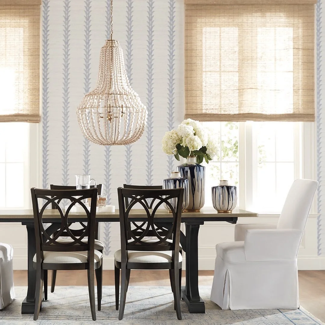 Elegant yet cozy dining seating. Those window treatments have got me 🤩