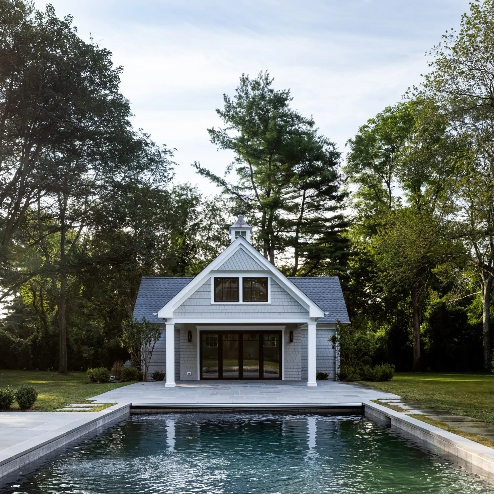 Almost pool season ☀️
.
.
#cabana #poolcabana #longislandhomes #pool #exteriordesign