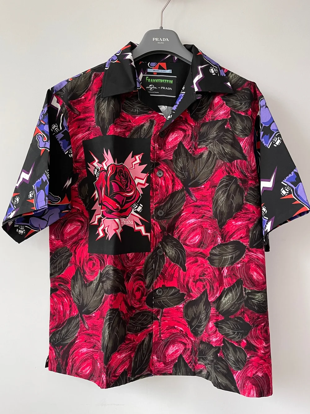 R*様 プラダ Frankenstein Rose Bowling Shirt Prada Universal Studios Edition Rose Printed Bowling Shirt — CONSUMED