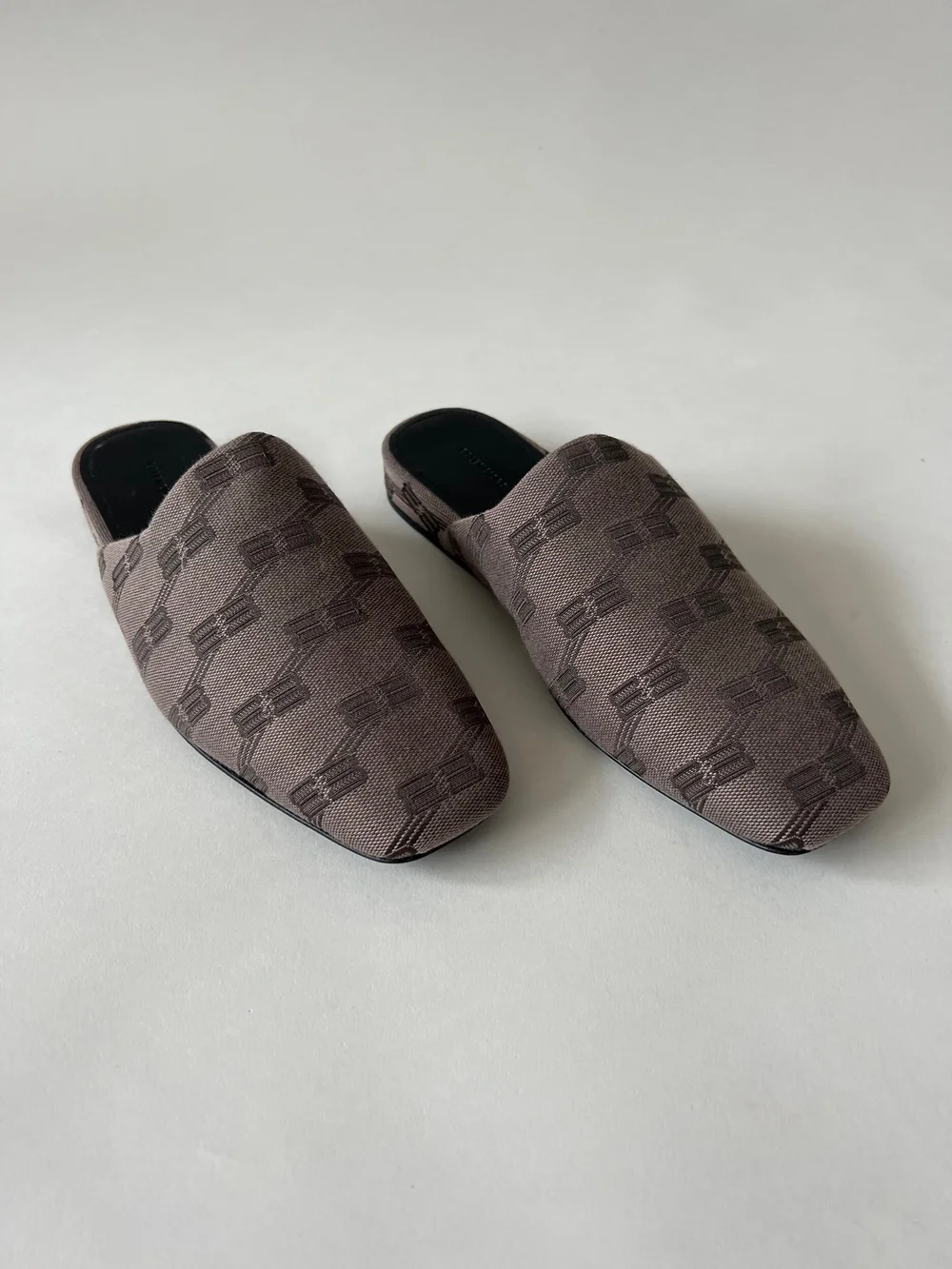 【BALENCIAGA】BB プラーク エンボス ミュール BALENCIAGA×CROCS バレンシアガ クロックス ミュール サンダル