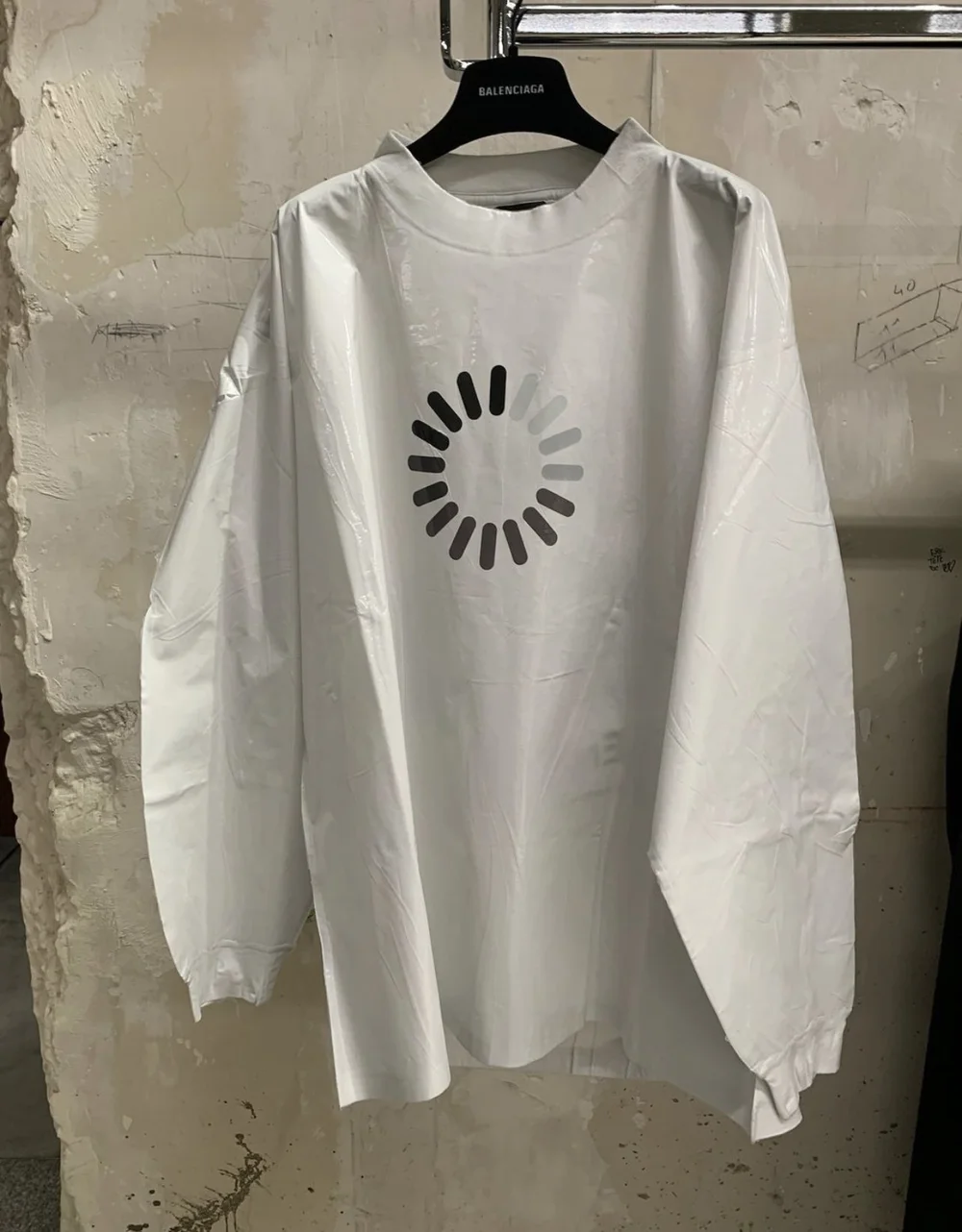 Balenciaga LOADING ERROR 長袖Tシャツ Balenciaga Laminated Loading Error Jersey Longsleeve — CONSUMED