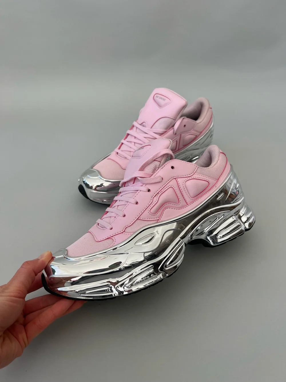 adidas gazelle silver green womens Adidas x Raf Simons Ozweego Silver Pink, US11 - BOPF
