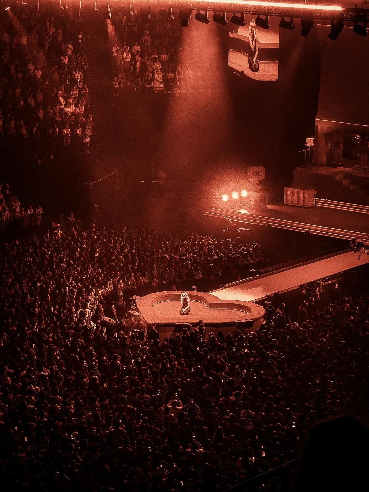 ☕️ Retour sur le concert de Sabrina Carpenter &agrave; Paris (des mois plus tard, je sais) !

Une soir&eacute;e qui r&eacute;sonne encore dans ma t&ecirc;te. Depuis la sortie d&rsquo;Espresso, que j&rsquo;ai d&ucirc; &eacute;couter des dizaines et de