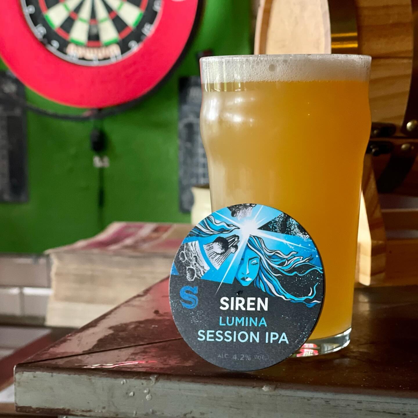 It might not be summer yet, but this session IPA from Siren is sunshine in a glass. Juicy, tropical, and gluten free to boot, it&rsquo;s the perfect cure for the grim weather. Now a permanent fixture on draught! #craftbeer #hackneywick #ipa #hereeast
