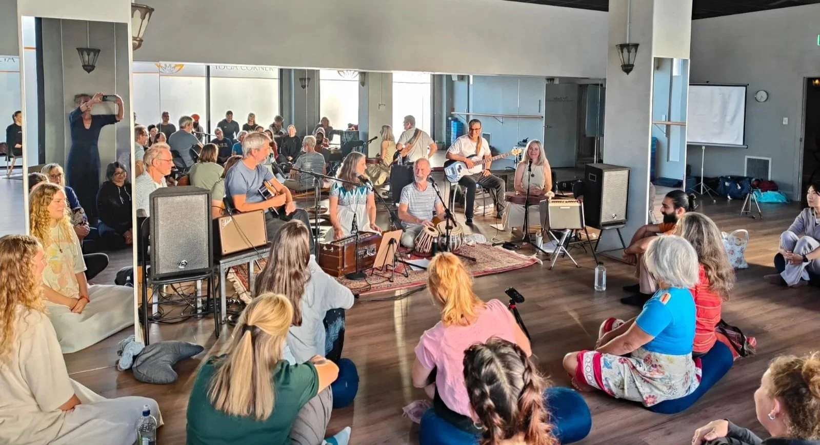 kirtan.jpg