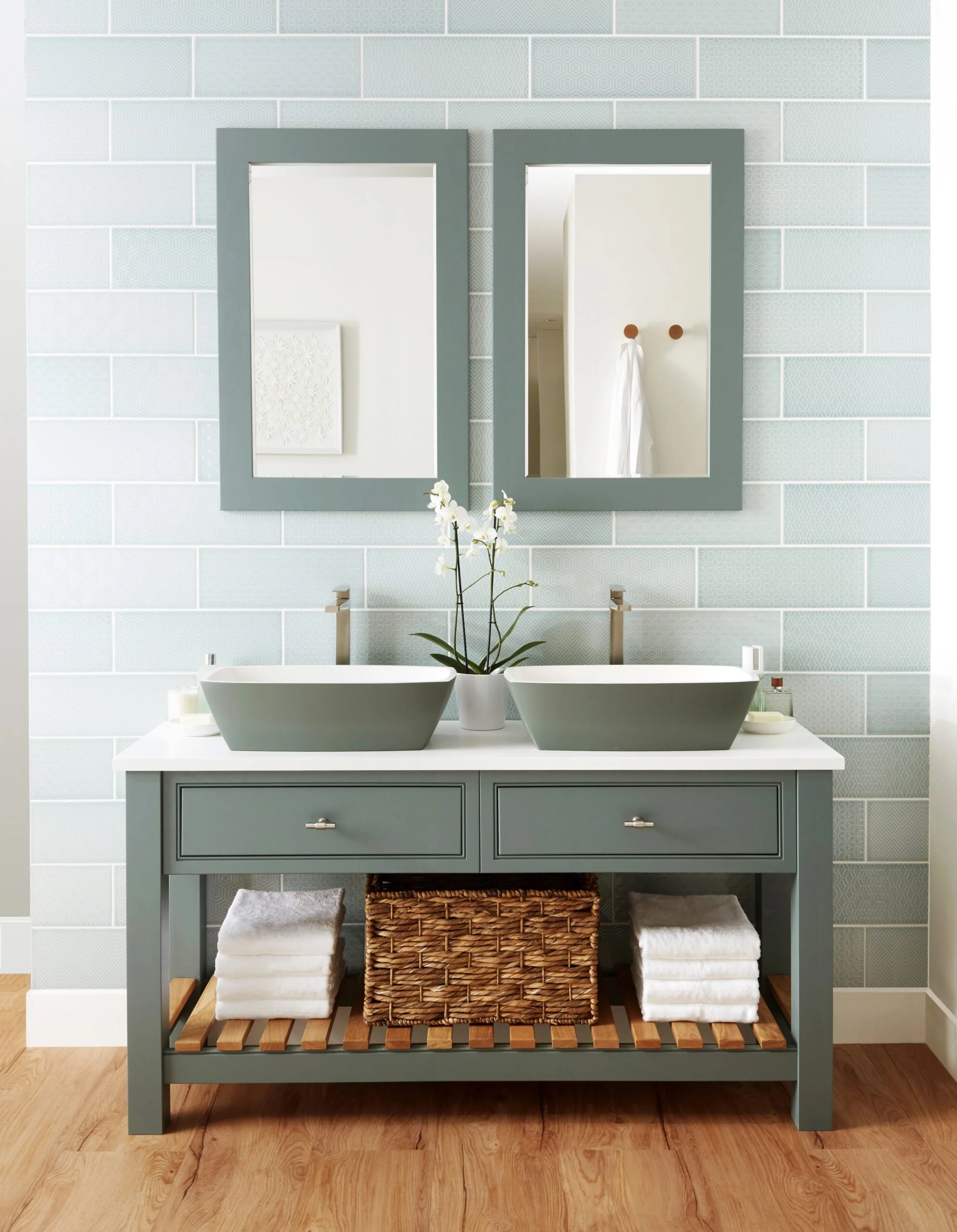 LANGTON  -  Experience the timeless beauty and elegance of Langton washstands, exquisitely designed and crafted in the UK from premium quality solid timbers with a wide range of sizes.