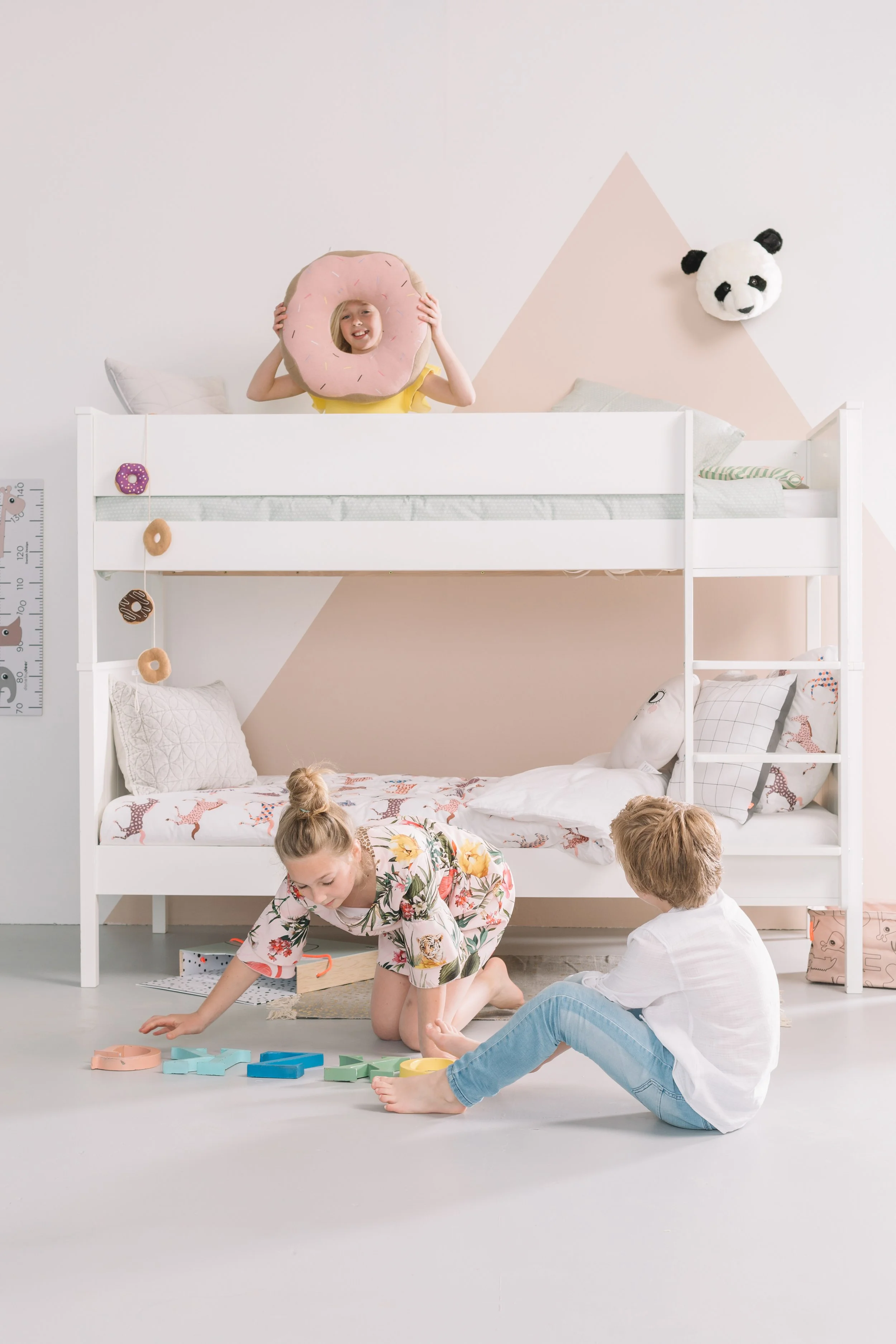 NURSERY-baby-rooms-setup-photography-by-dulghens (31).jpg