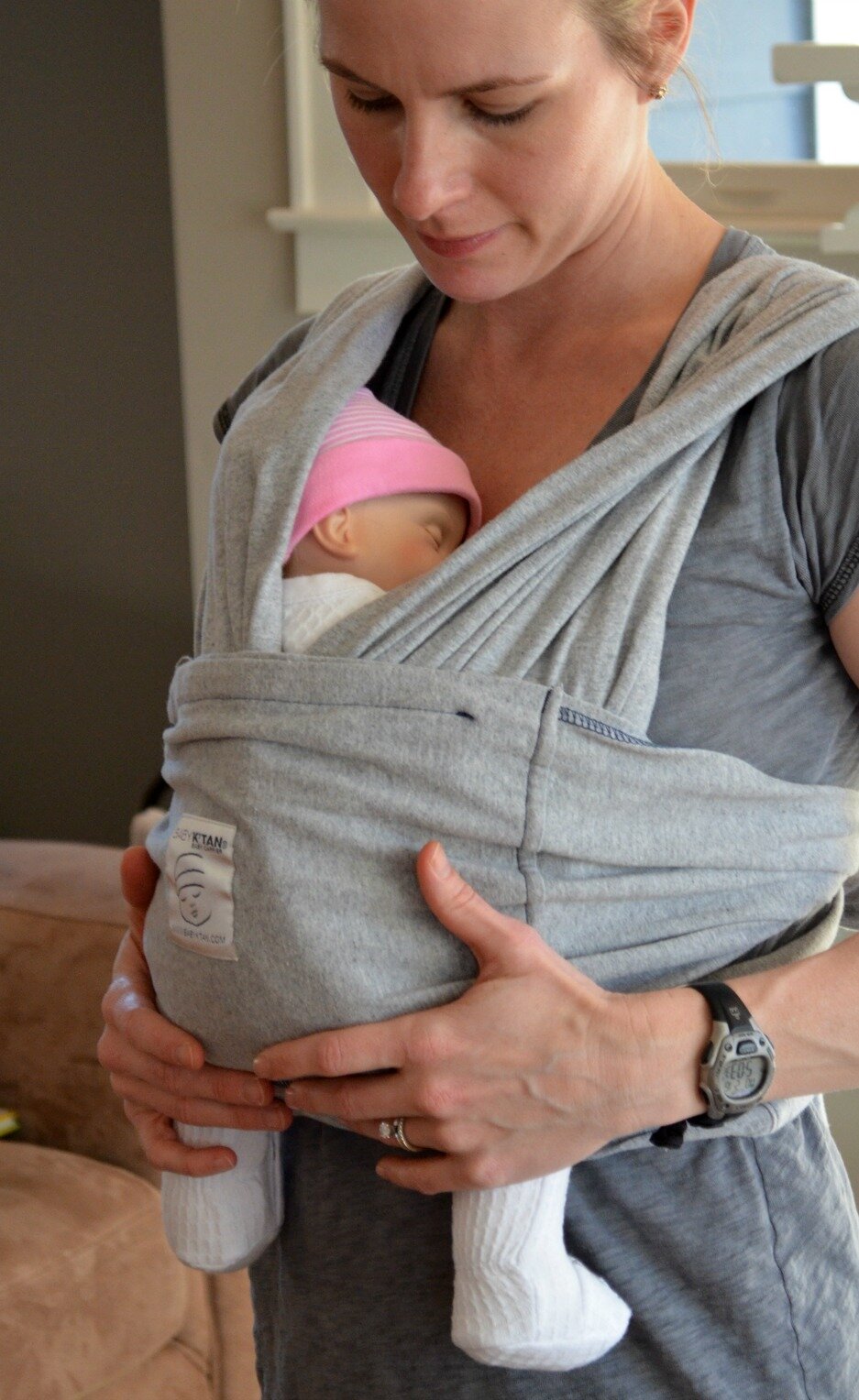 How to wrap a baby on hot sale your chest