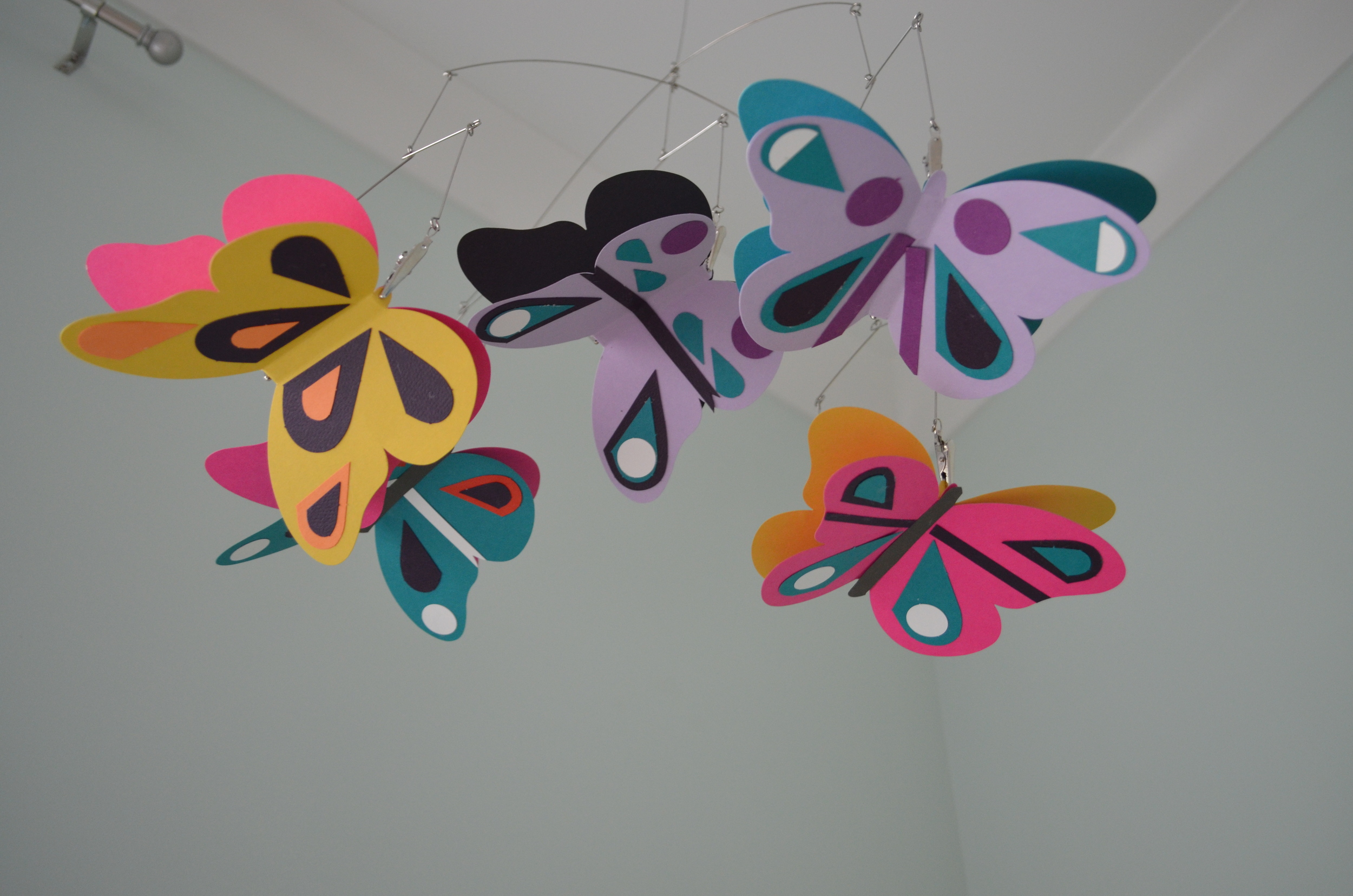 Easy & Cheap DIY Nursery Mobile