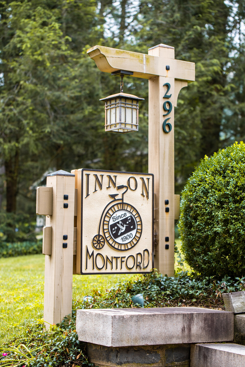 Sign for Inn on Montford in Asheville, NC