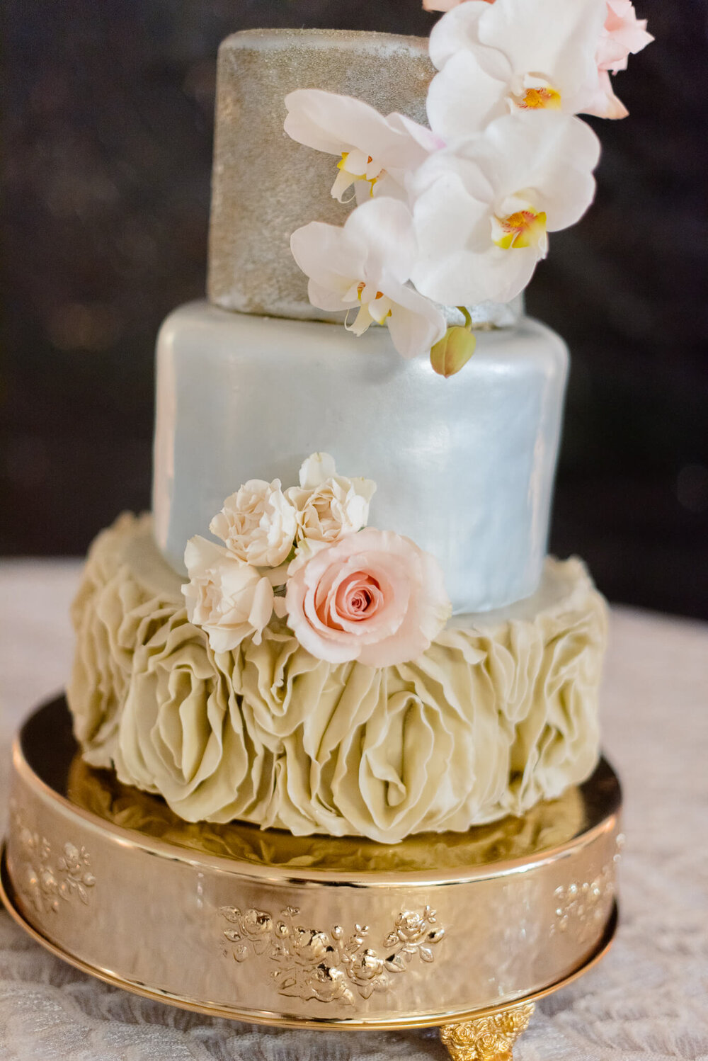 wedding cake at biltmore estate wedding in asheville nc by nick levine photography