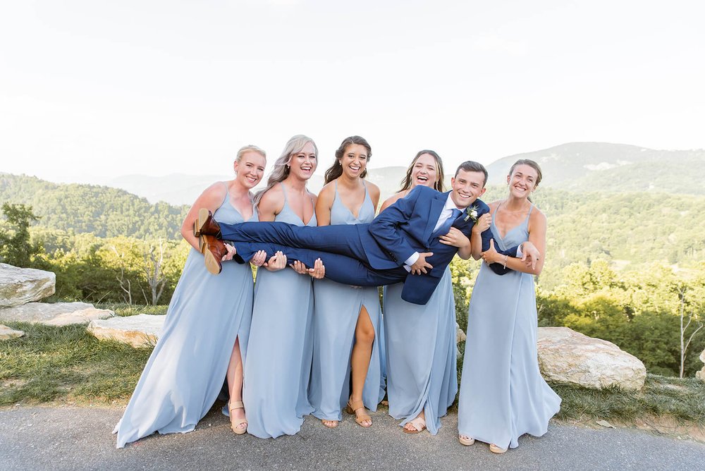 groom and bridesmaids photo inspiration