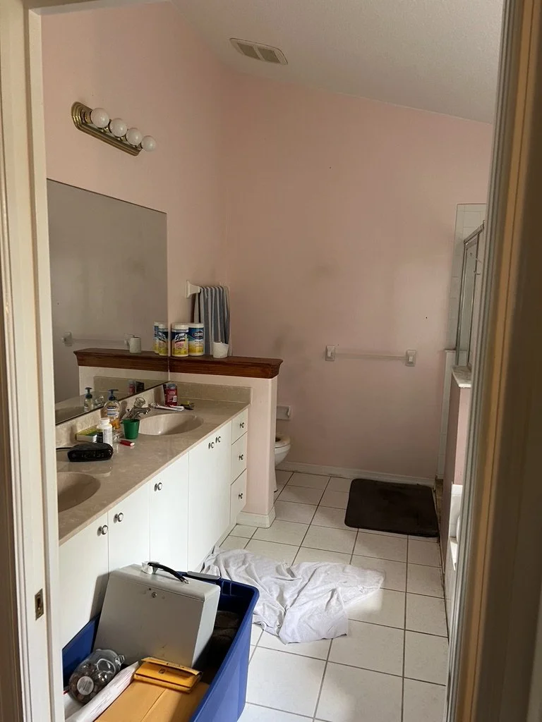 primarybathbefore.jpeg
