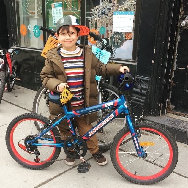 #TBT to this cool cat grabbing a new set of wheels at our #BikeGiveaways

He and mum were just walking by when they saw this bike just his size!

Know someone who needs a bike this summer? Dont wait! We have another giveaway planned @rideawayriversid