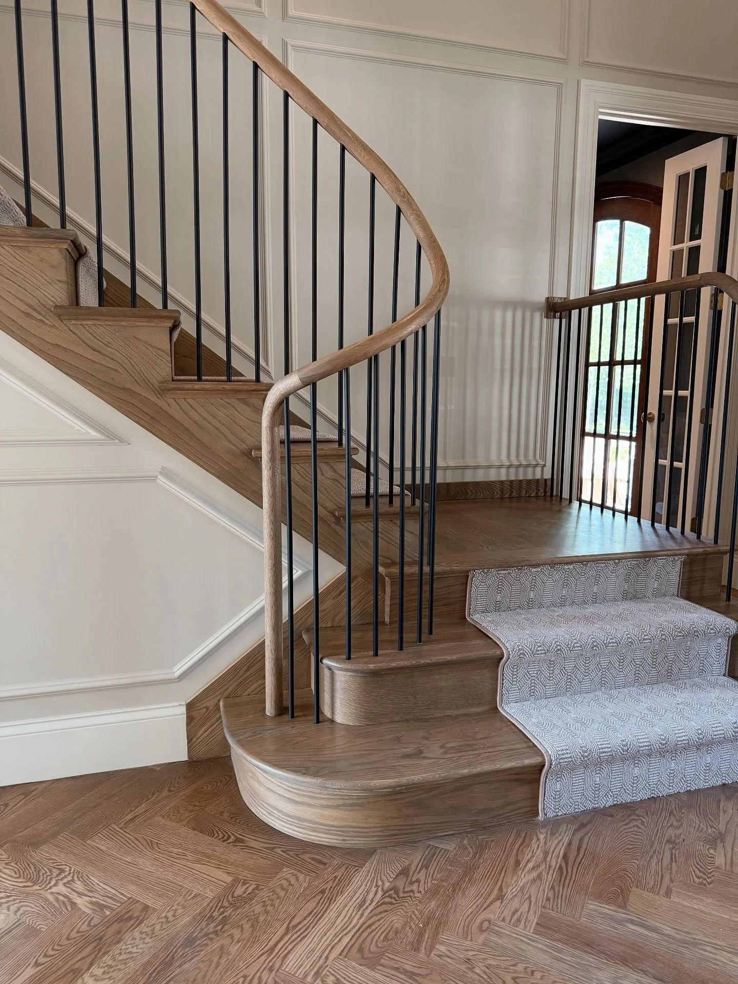 A few months back, we shared a glimpse of this one-of-a-kind handrail in progress—and now it’s officially complete. Our client came to us with a bold vision that evolved along the way, and we were up for the challenge. Bringing unique ide