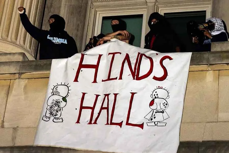 “HINDS HALL” Banner Unveiled by Columbia Students Renaming Hamilton Hall