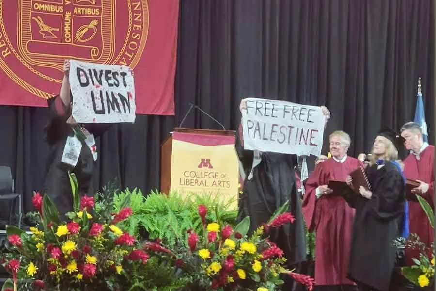 U of MN Students Stand w/Palestine During Grad Ceremony