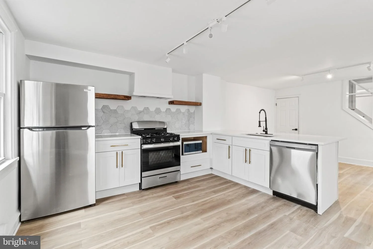 SOLD | $330,000 | 715 E  Haverford Road, Bryn Mawr, PA 19010
