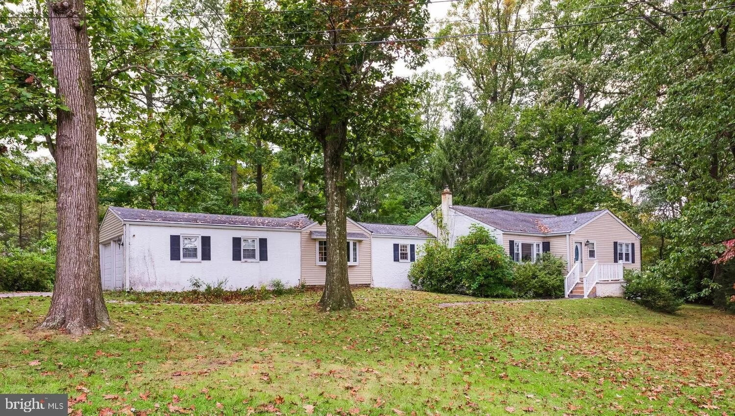 SOLD | $375,000 | 303 Irish Road, Berwyn, PA 19312 | Represented Buyer