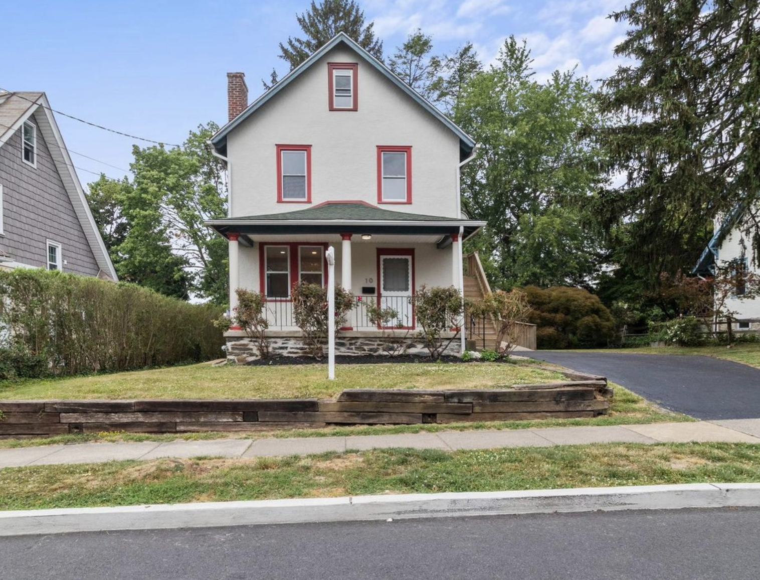 SOLD | $535,000 | 10 E Marthart Ave,
Havertown, PA 19083