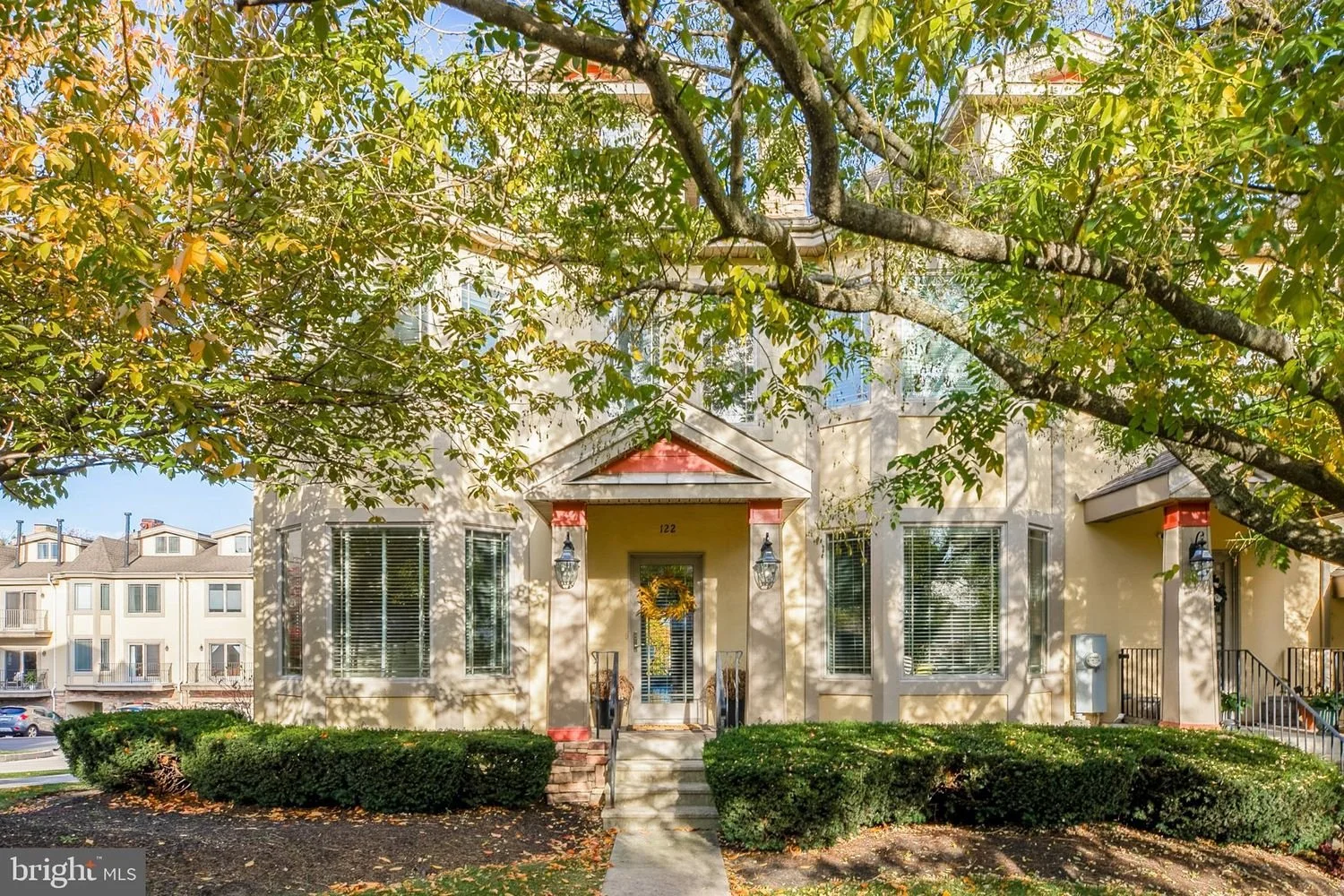 SOLD | $560,000 | 122 Cedar Ave,
Conshohocken, PA 19428