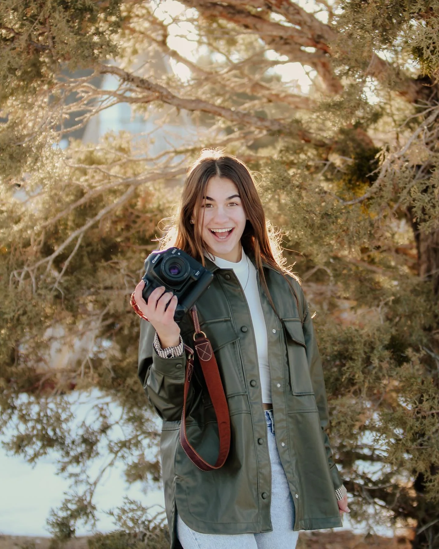 👋🏼 Hi friends! I thought I would reintroduce myself since we have a few new faces and it&rsquo;s been a while. 

My name is Cara! I&rsquo;m a 19 year old photographer located in North County San Diego. I first started taking photos my freshman year