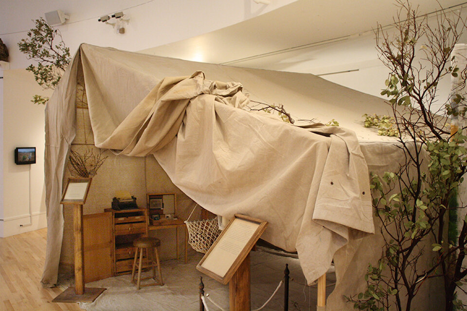 Schlunegger_D_FieldTentMuseumExterior_2012.jpg