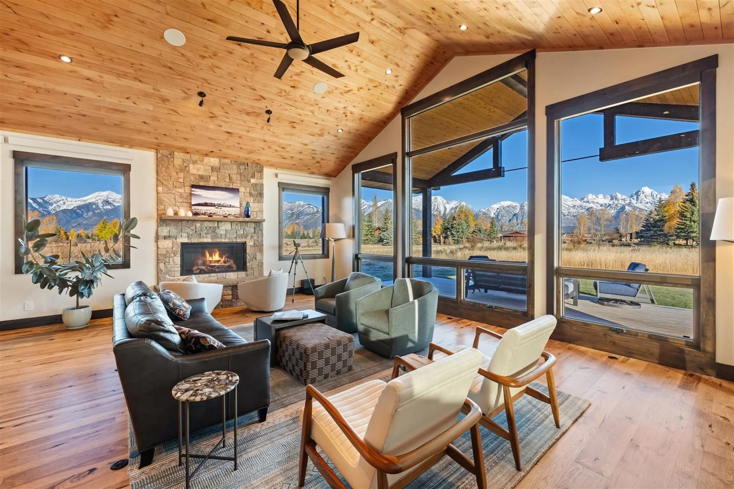 03-03 - 555 E Oatgrass Rd.jpg