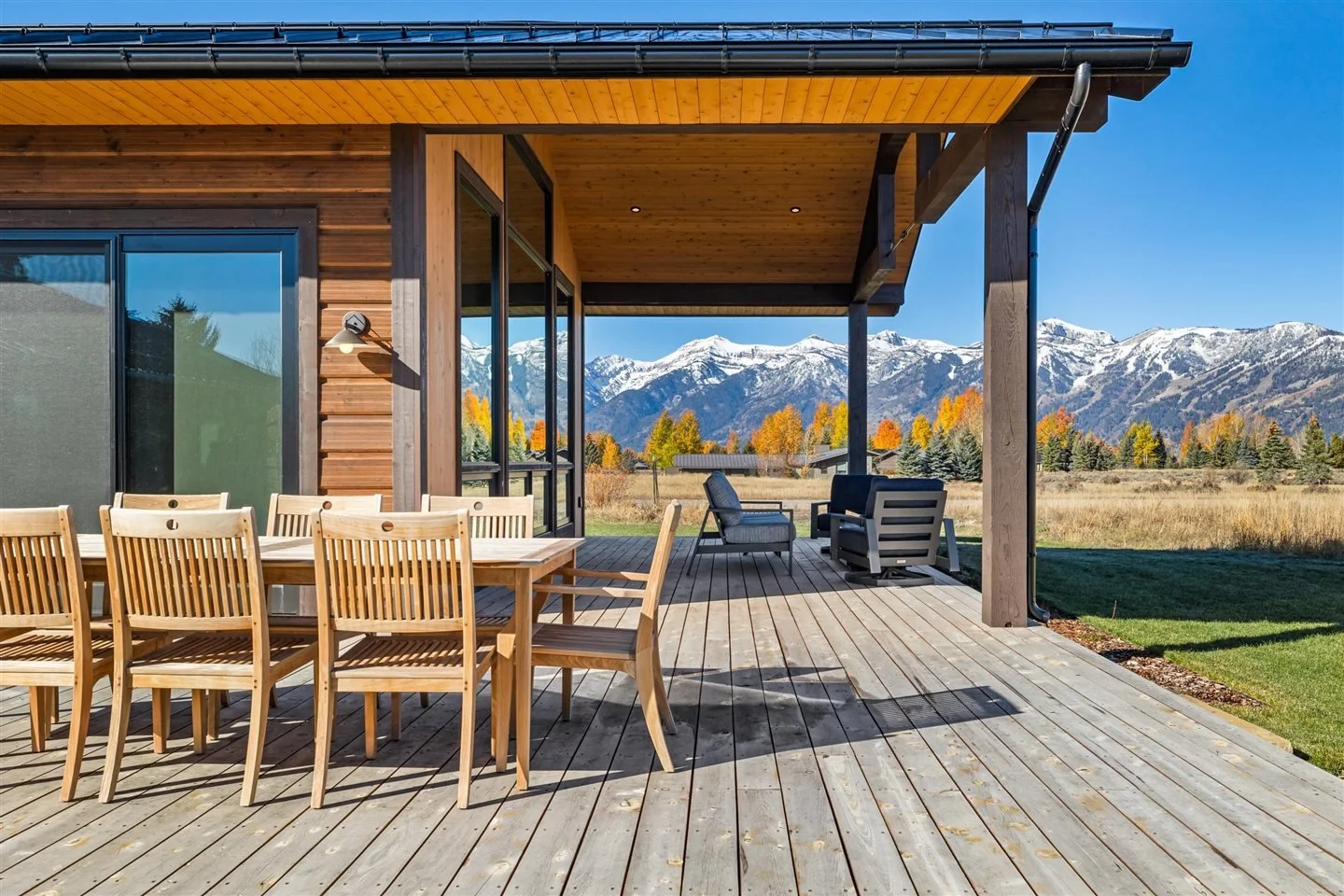 24-24 - 555 E Oatgrass Rd.jpg