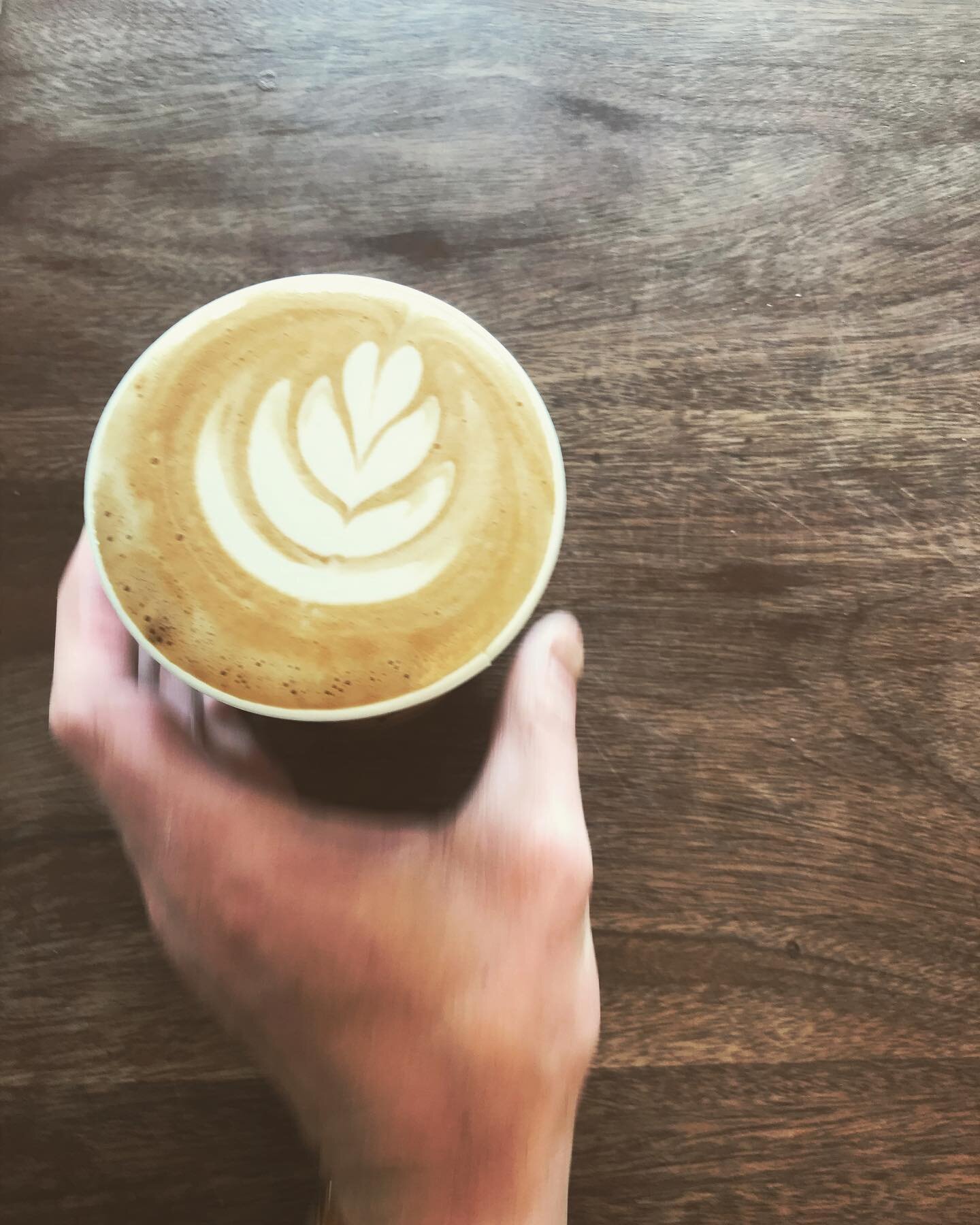 Bringing you a perfect latte #latte #beautiful #baristalife #lagunacoffeecompany