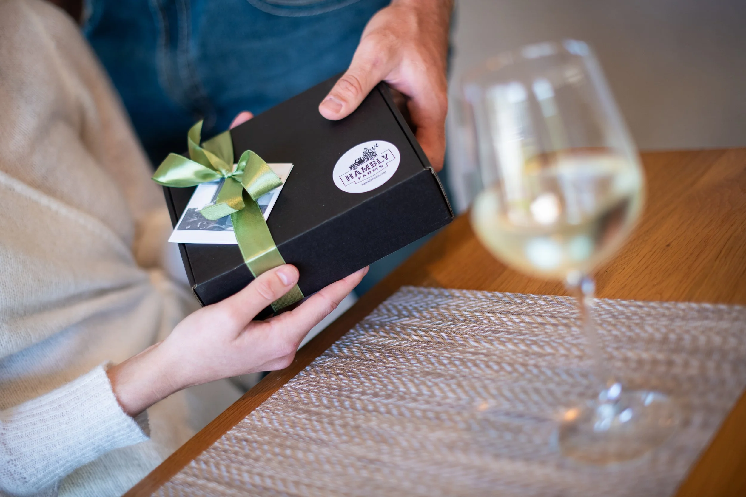 Hambly-Farms- Take-it-with-you-set-gifting-lifestyle-9-26-2.jpg