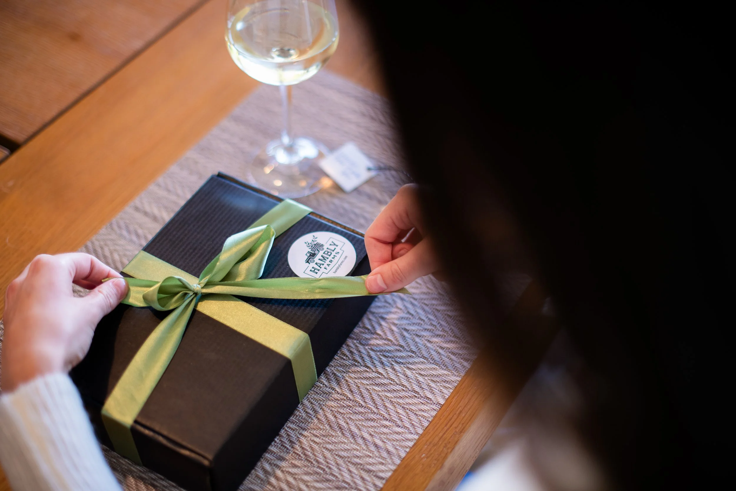 Hambly-Farms-Take-it-with-you-set-gift box being opened