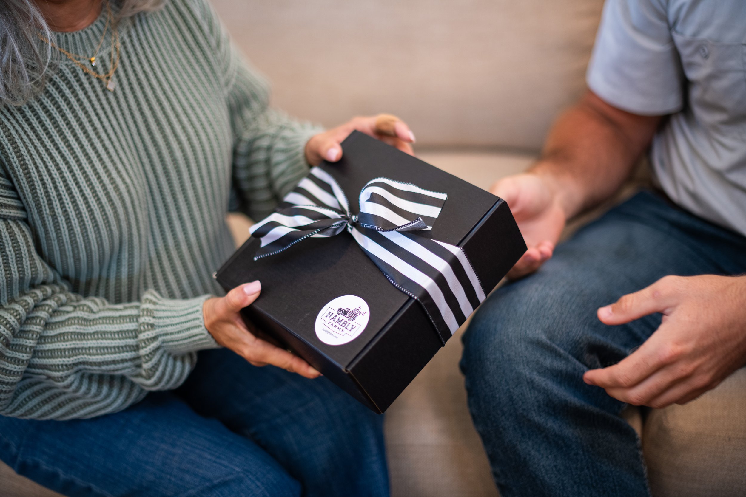 Hambly-Farms-Gifting-lavender-essentials-lifestyle-9-26-4.jpg