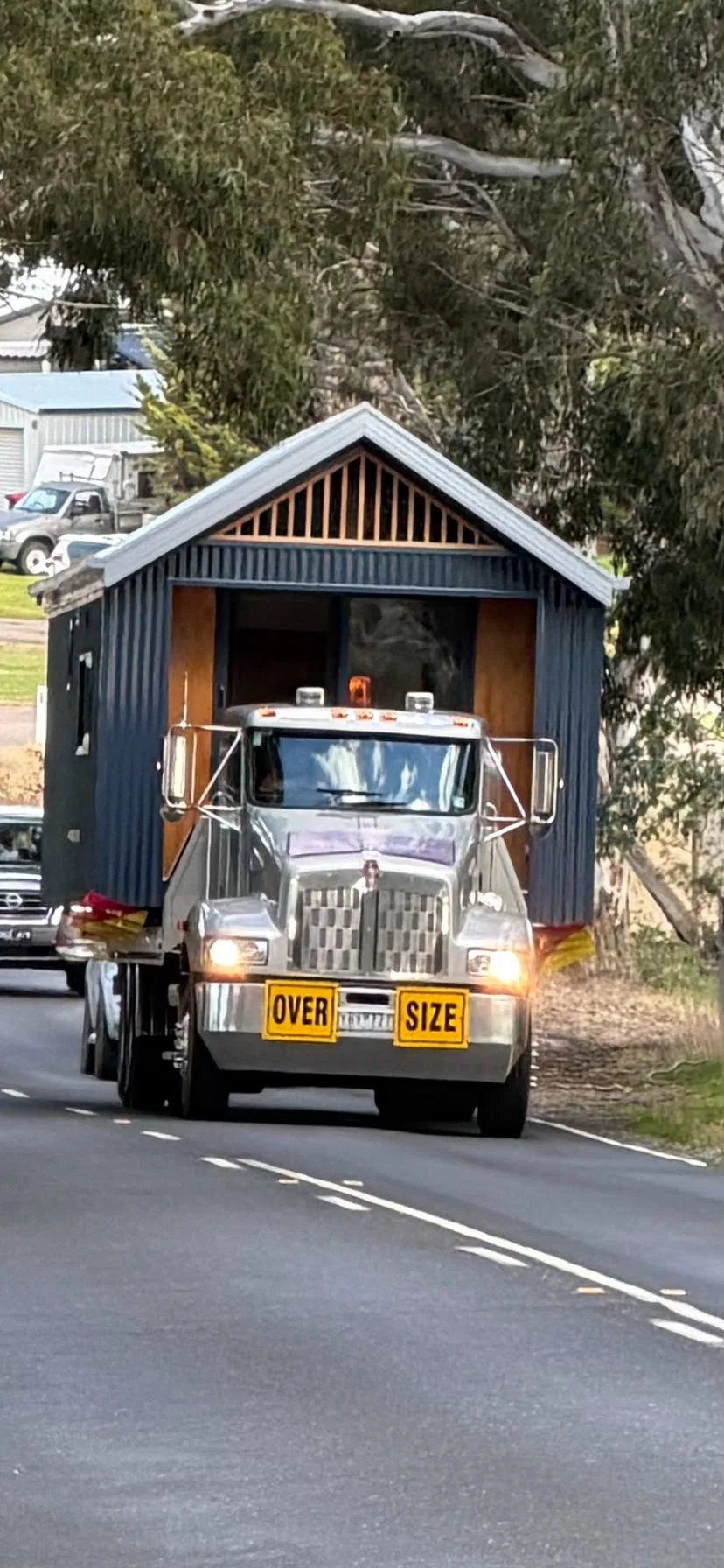 Omeo tiny home delivery