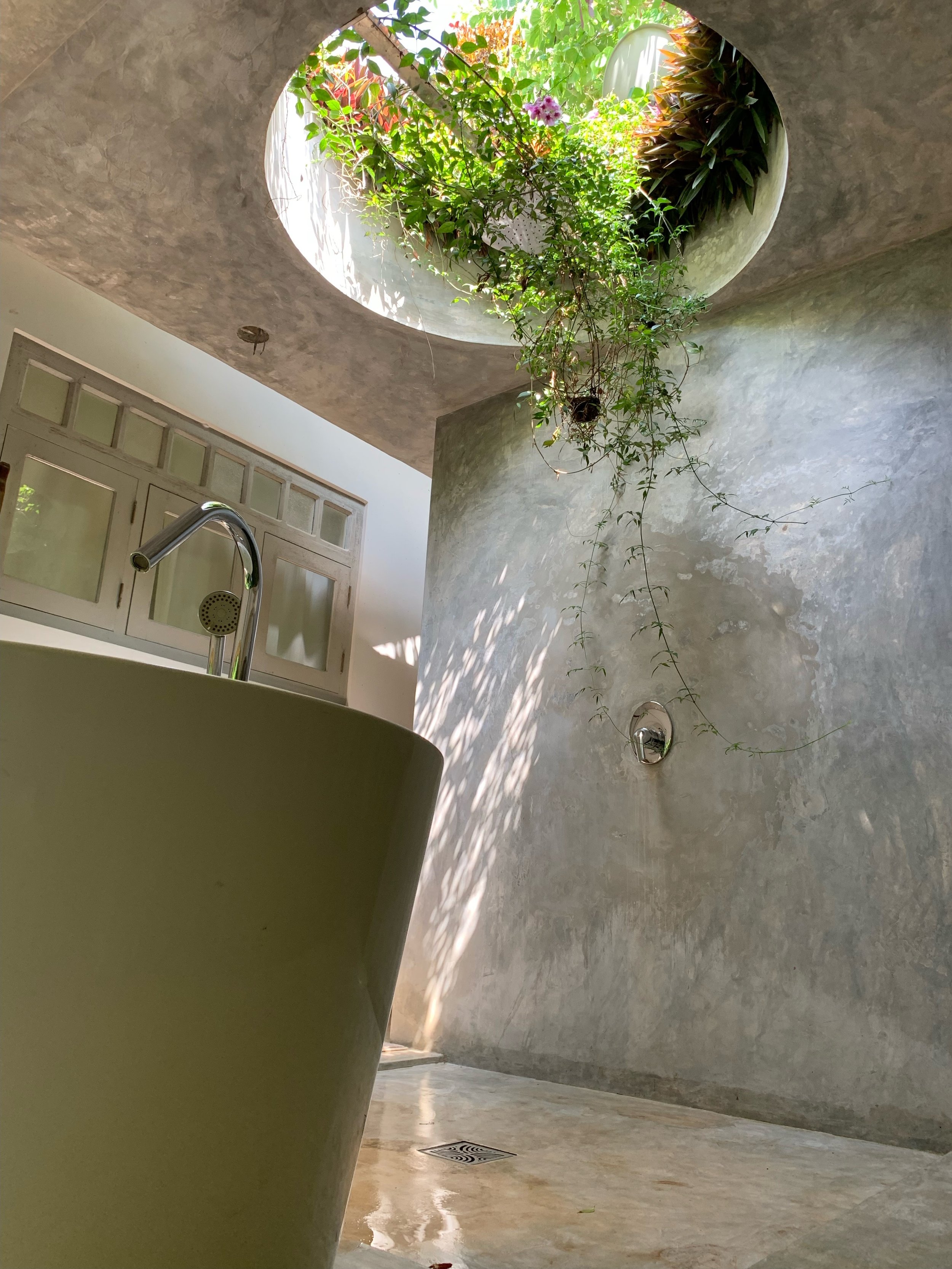 WH ensuite.JPG