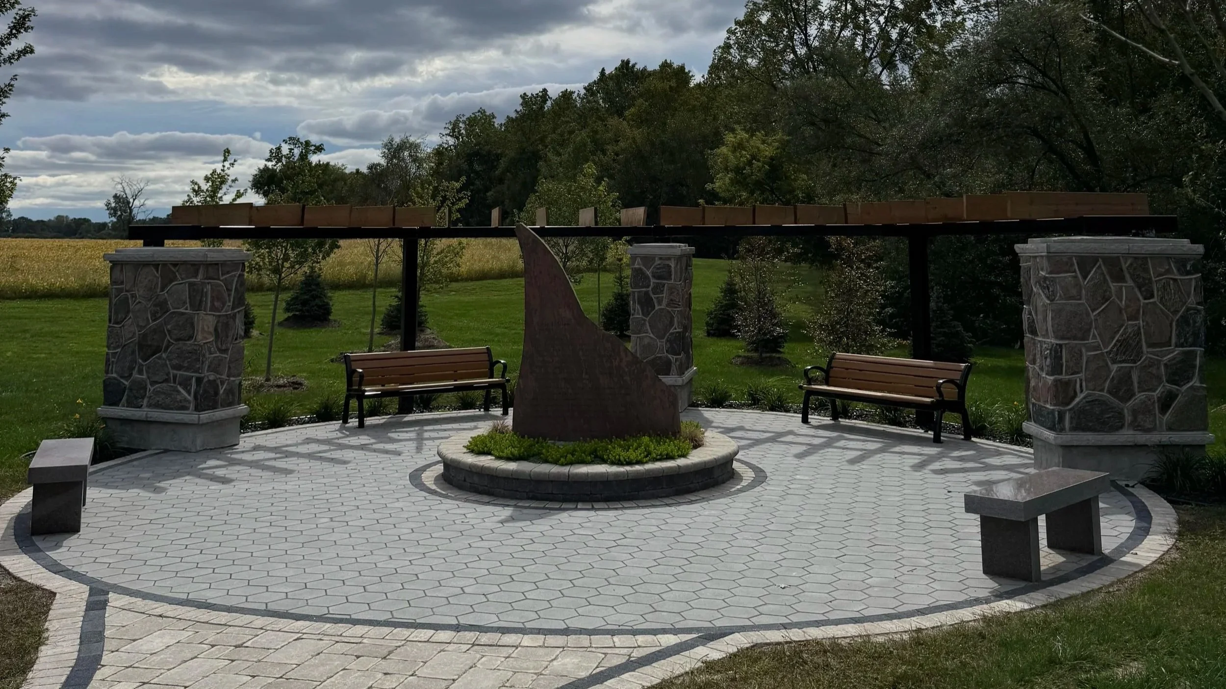 Curved+Pergola.jpg