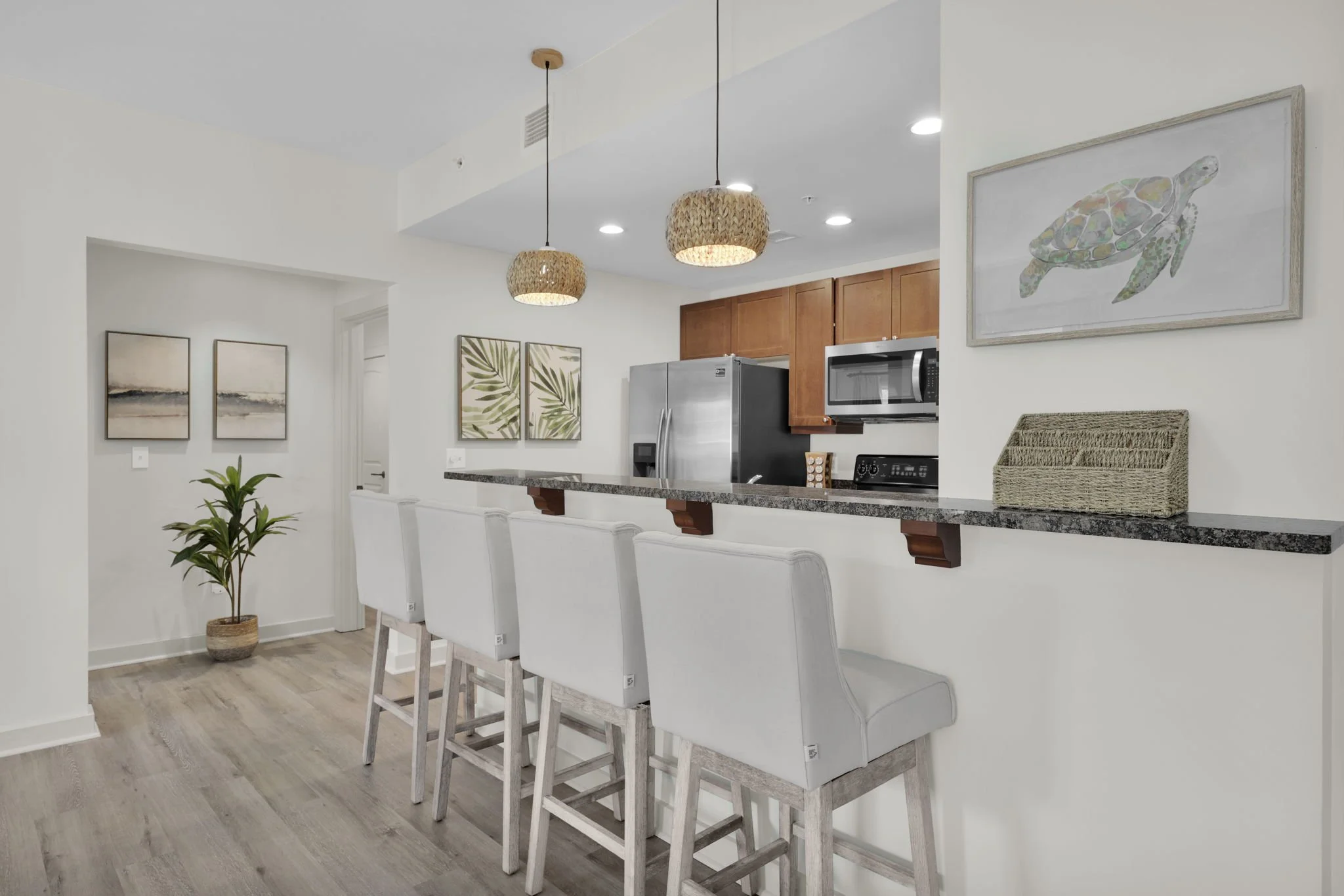 74-web-or-mls-955 Registry Unit 222_005 (2).jpg