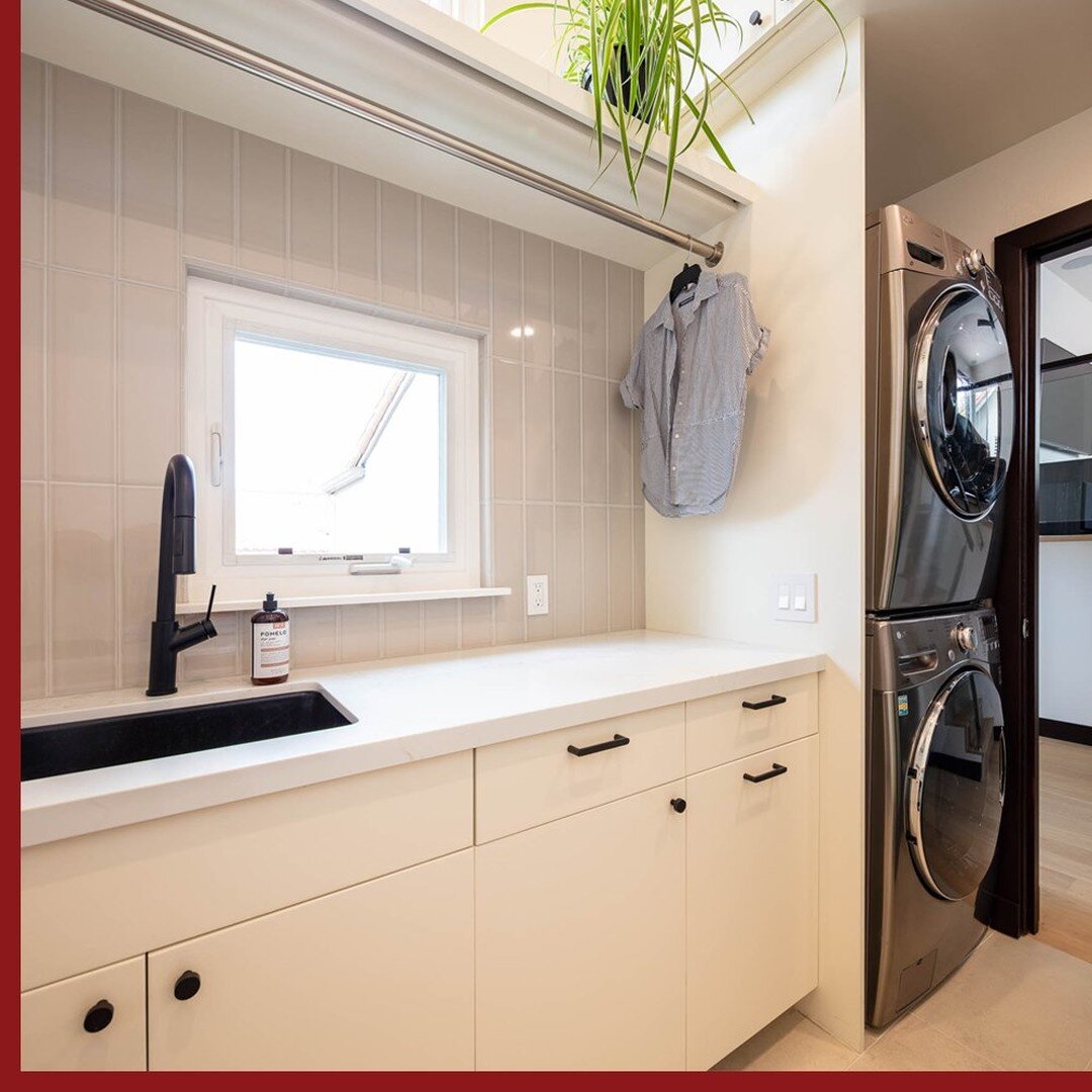 Here&rsquo;s another glimpse at our Spinnaker Bay Revamp, a clean chic laundry room with stacked washer/dryer, and a dedicated hanging rack for your clothes.
.
📸 @michaelraywells
.
.
#laundryroomdesign #longbeach #prettysmart #laundryrooms #chicdesi