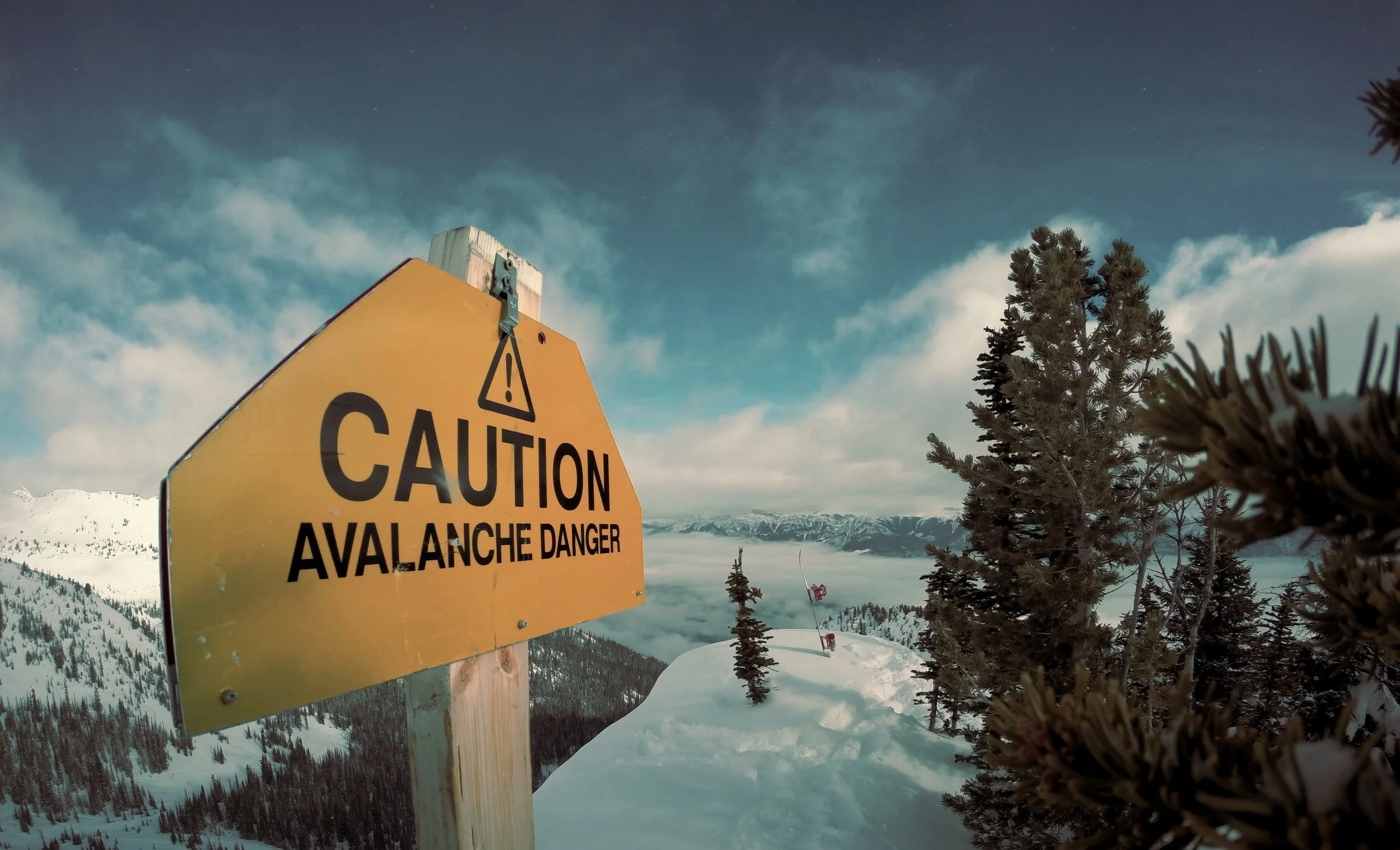 How to Snowboard Big Lines: 4 Keys to Pushing Your Riding (Used by Professional Coaches)