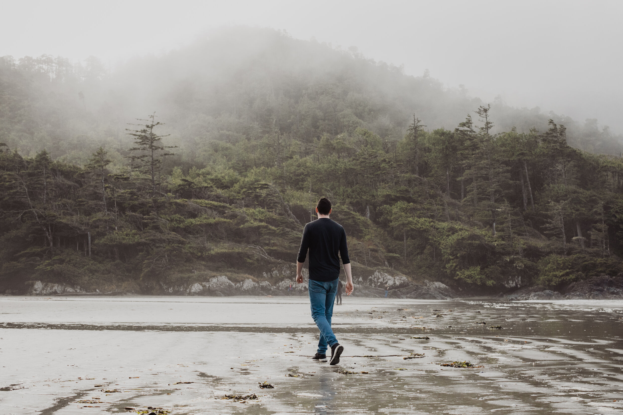 Foggy walk along the Cox Bay Beach