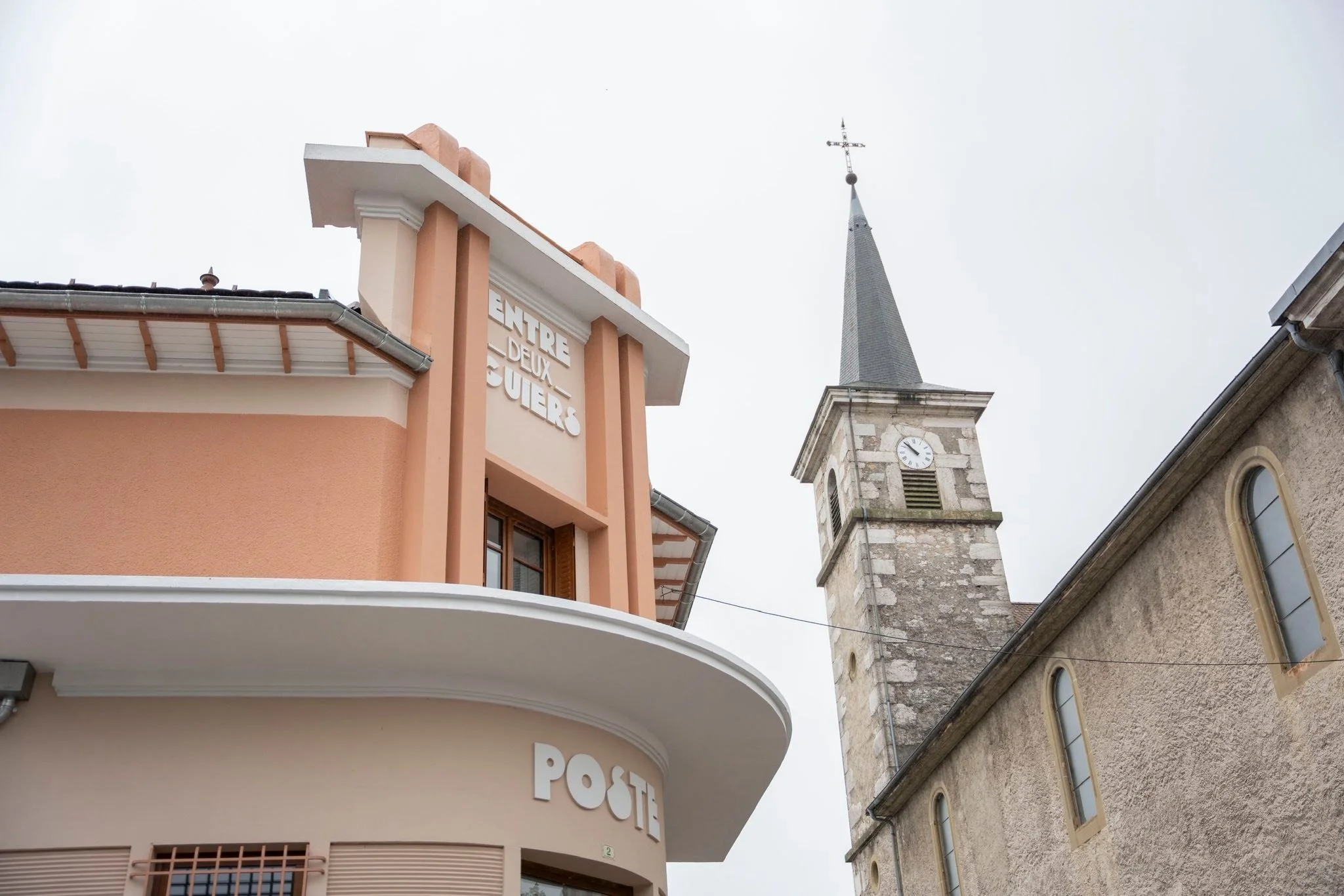 Création d'une nouvelle médiathèque, agrandissement de l'école et de l'espace périscolaire, réhabilitation de l’ancien bâtiment de La Poste (Entre-deux-Guiers)