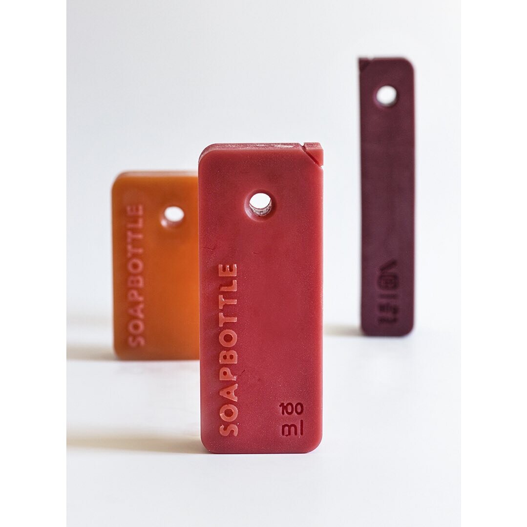 SOAPBOTTLE ist f&uuml;r den Bundespreis ecodesign 2019 nominiert.✨
.
.
#bundespreisecodesign #bpecodesign19 #soapbottle #red #orange #purple #udkberlin #gpaward #udkproductdesign #packagingdesign #sustainability