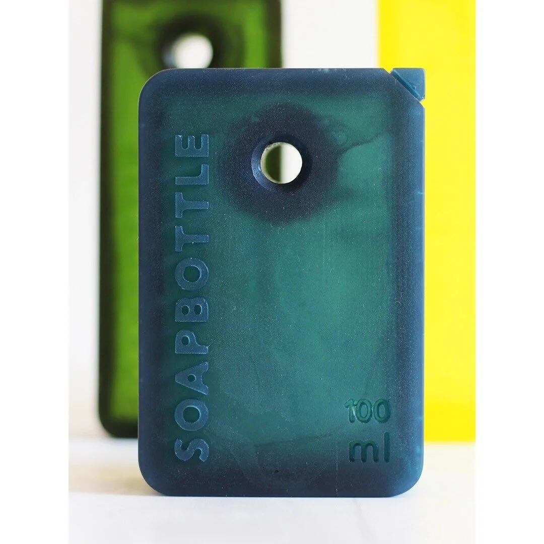 SOAPBOTTLE  I  blue-green-yellow
.
.
.
#soapbottle #design #studentdesign #soapbottle #colorful #natural #cosmetics #sustainable #productdesign #packagingdesign #udkberlin #udkproductdesign #bundespreisecodesign #bpecodesign19 #soapbottle #soap #mast