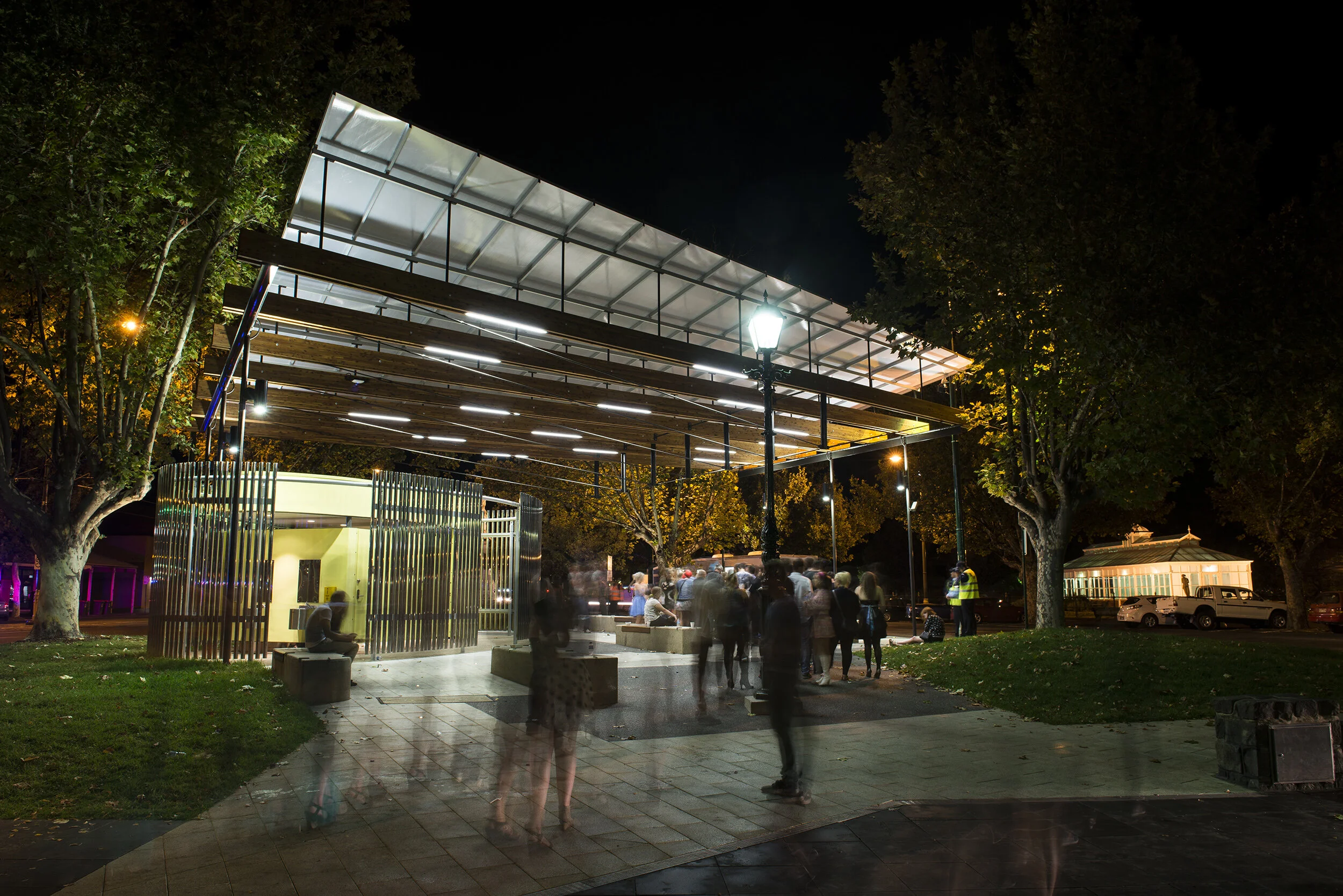 Bendigo bus shelter - Williams Boag Architects