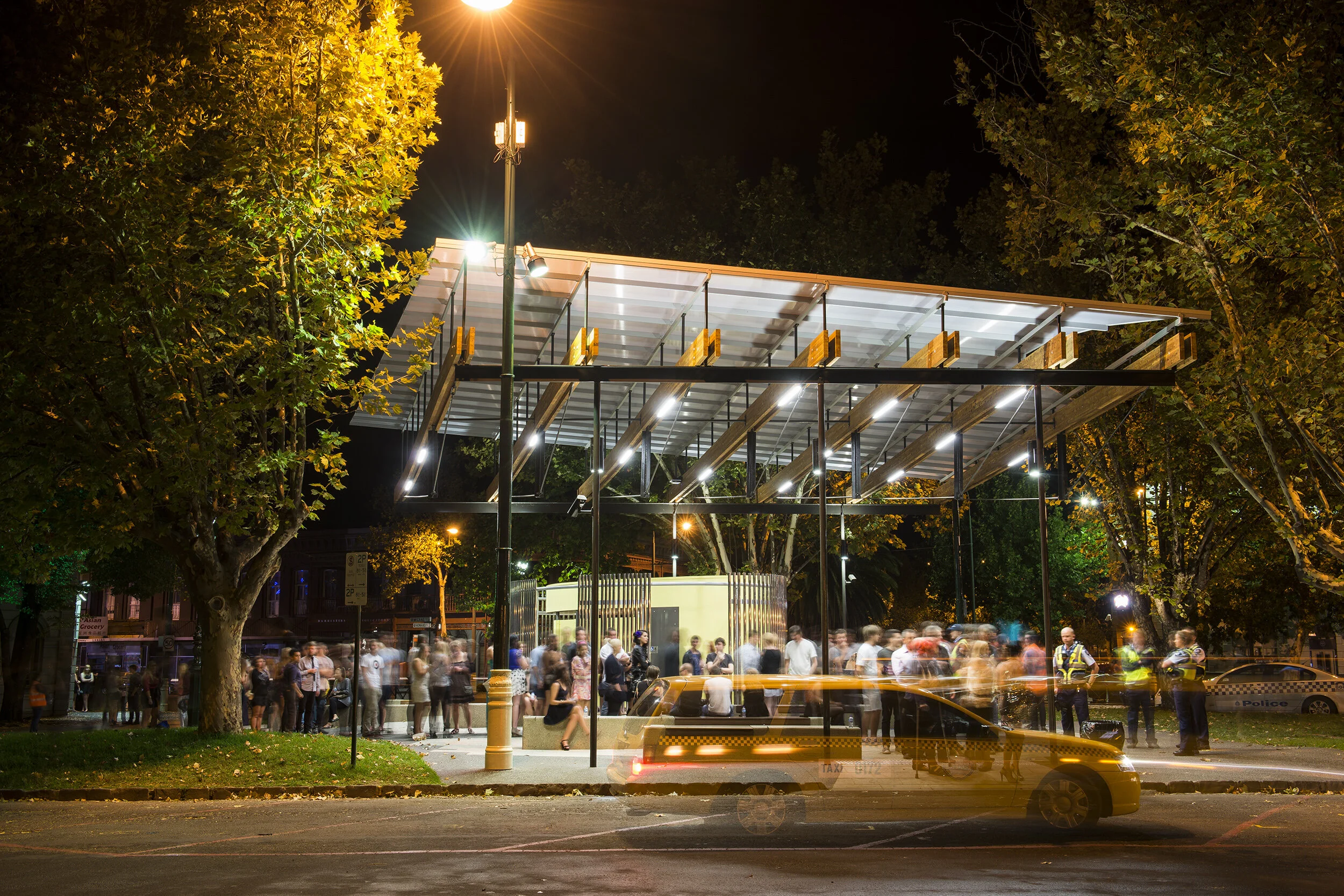 Bendigo bus shelter - Williams Boag Architects