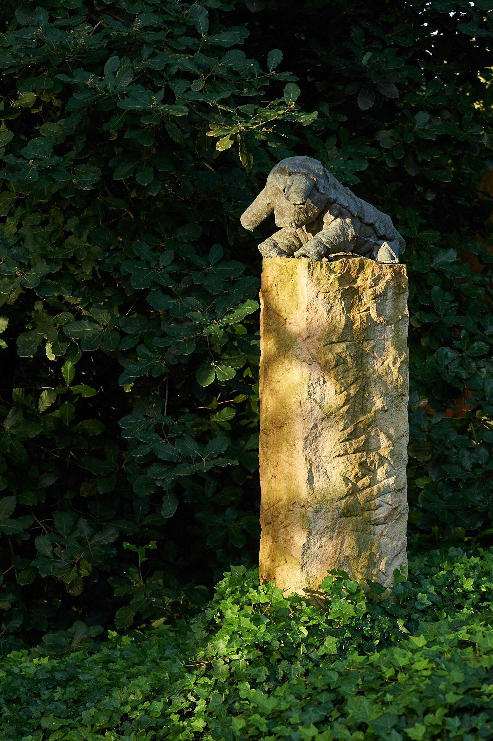 Under Felt-Donkey -  Yvonne Kendall, at Heide