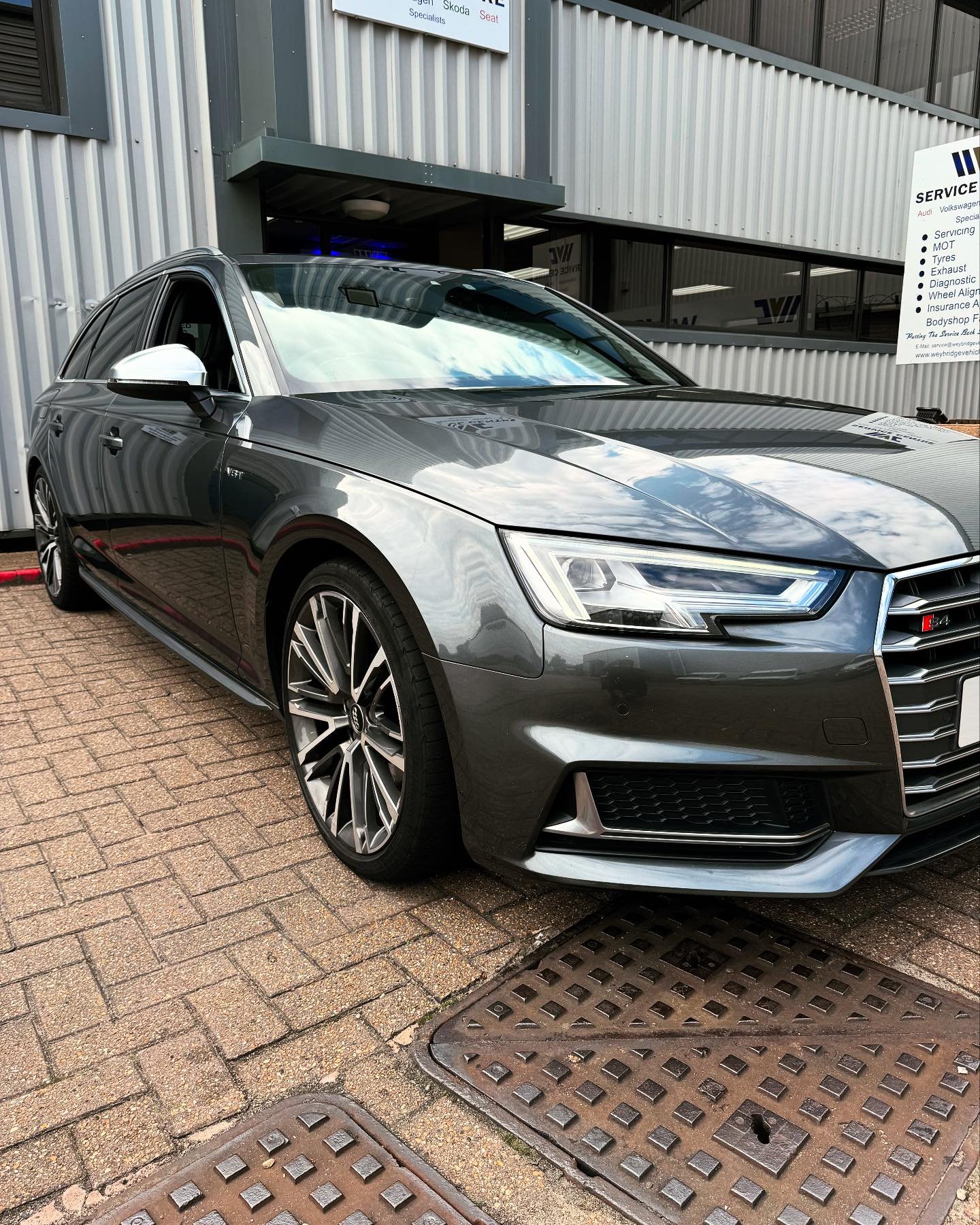 Audi S4 B9 Mk2 3.0 TFSI

Stage 1 Performance Remap

Stock bhp: 354 bhp 📈 Tuned: 400 bhp
Stock Torque: 500 nm 📈 Tuned: 600 nm
__________________________________________
🖥️ Custom Software
📈 Performance
🌿 Economy
💥 Pops &amp; Bangs / Hardcut
⚙ Ge